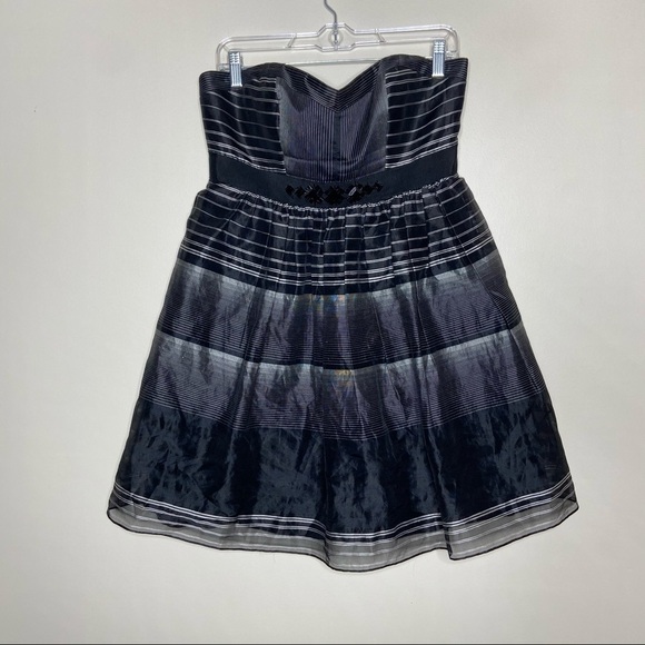 BCBGMaxAzria Dresses & Skirts - BCBGMaxazria Black Striped Strapless Mini Dress
